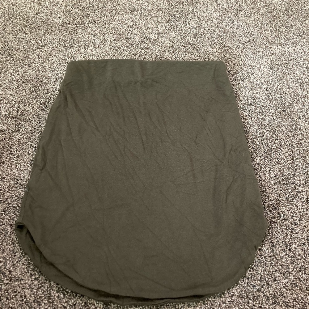 Green skirt. Size large